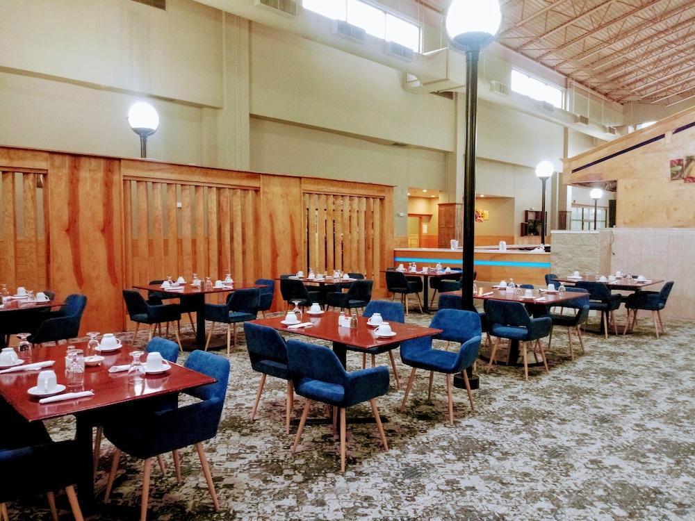 Wyndham Garden Conference Center Champaign - Urbana Ξενοδοχείο Εξωτερικό φωτογραφία