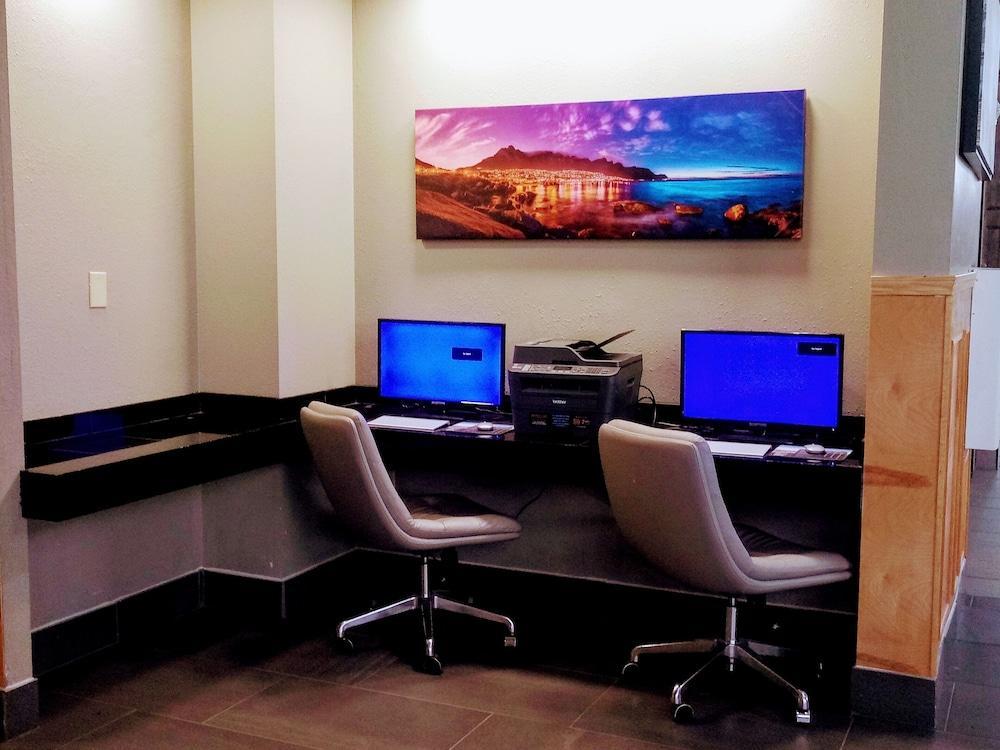 Wyndham Garden Conference Center Champaign - Urbana Ξενοδοχείο Εξωτερικό φωτογραφία
