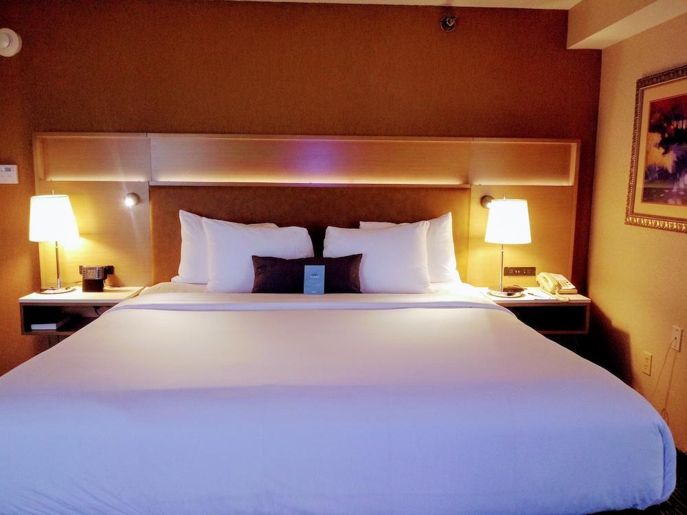 Wyndham Garden Conference Center Champaign - Urbana Ξενοδοχείο Εξωτερικό φωτογραφία