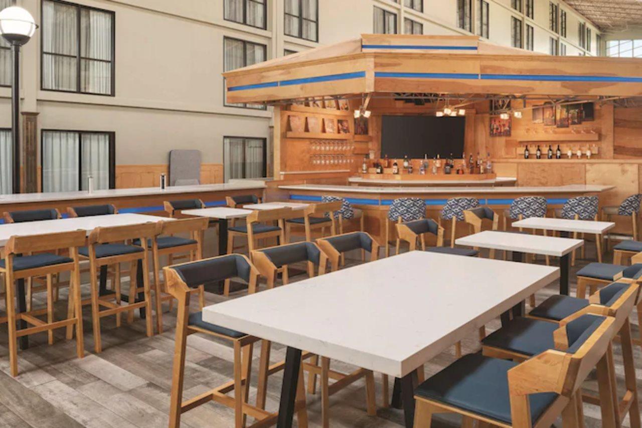 Wyndham Garden Conference Center Champaign - Urbana Ξενοδοχείο Εξωτερικό φωτογραφία