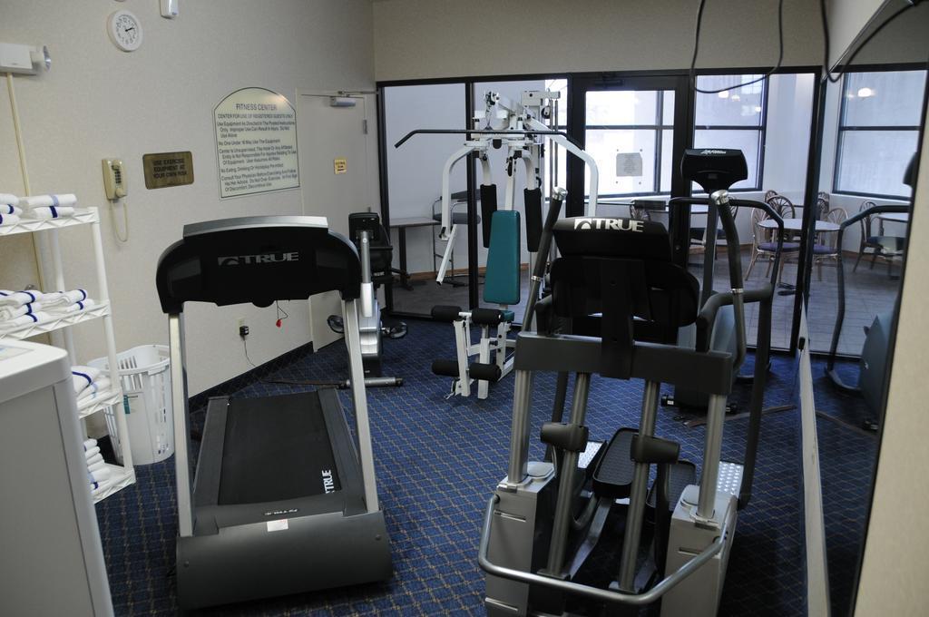 Wyndham Garden Conference Center Champaign - Urbana Ξενοδοχείο Εξωτερικό φωτογραφία