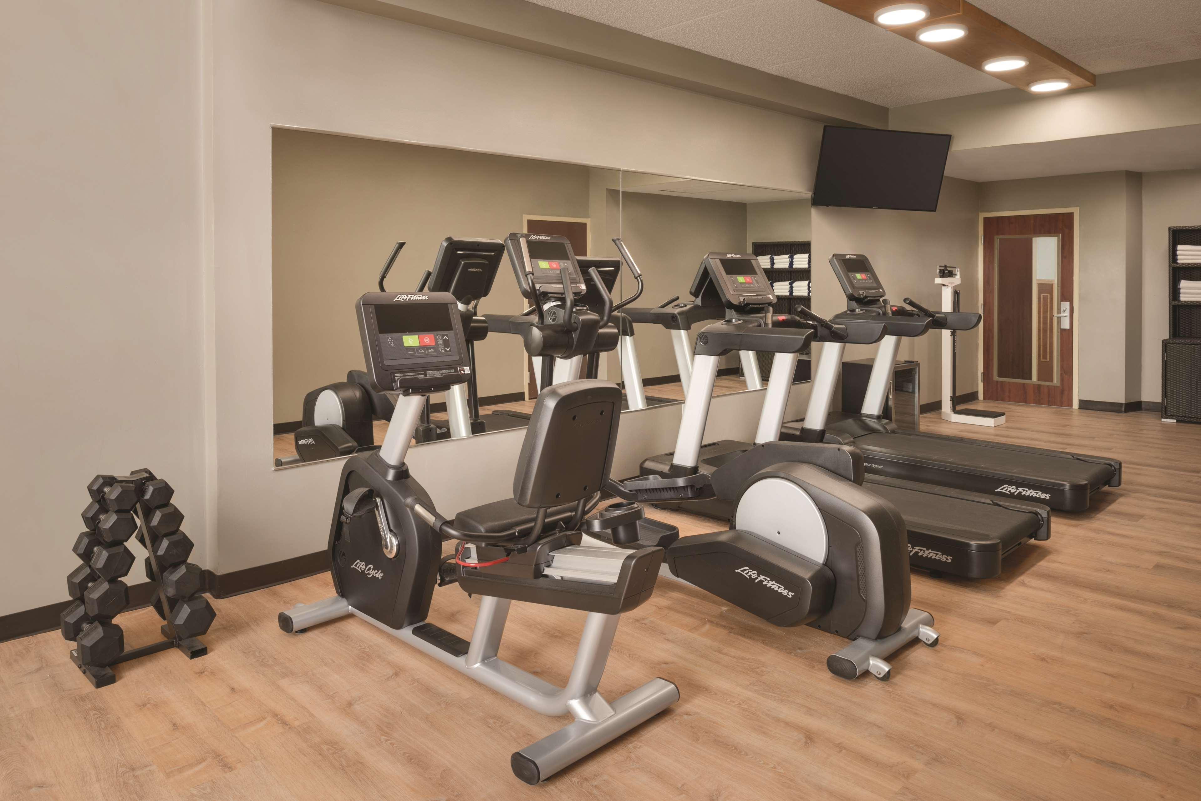 Wyndham Garden Conference Center Champaign - Urbana Ξενοδοχείο Εξωτερικό φωτογραφία