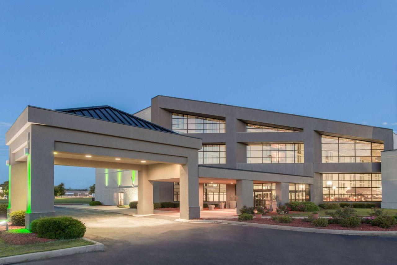Wyndham Garden Conference Center Champaign - Urbana Ξενοδοχείο Εξωτερικό φωτογραφία